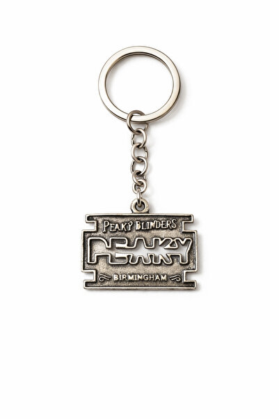 HER ŞEY NOTA www.herseynota.com Breloc cu figurină metalică cu detaliu text r...