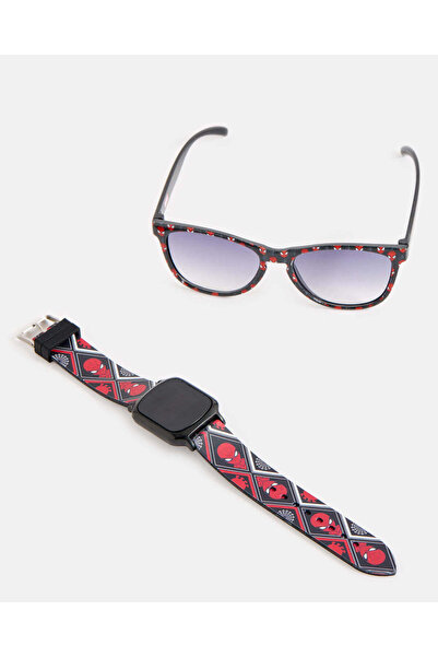 REDTAG طقم ساعة ونظارة شمسية للأولاد باللونين الأسود والأحمر بتصميم سبايدرمان...