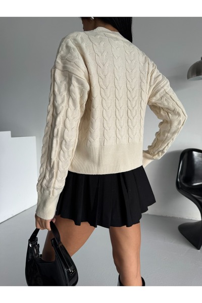 CuteLovesa Hair Braid Pattern Medium Length Crew Neck Women's Knitwear Sweater