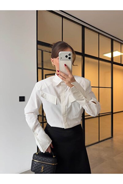 BB Bensu Buyruk VATKALI CEP DETAYLI GENİŞ MANŞETLİ GÖMLEK