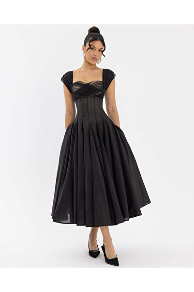 ALGOOD Black evening dress with a corset design and wide pleats, made of soft...