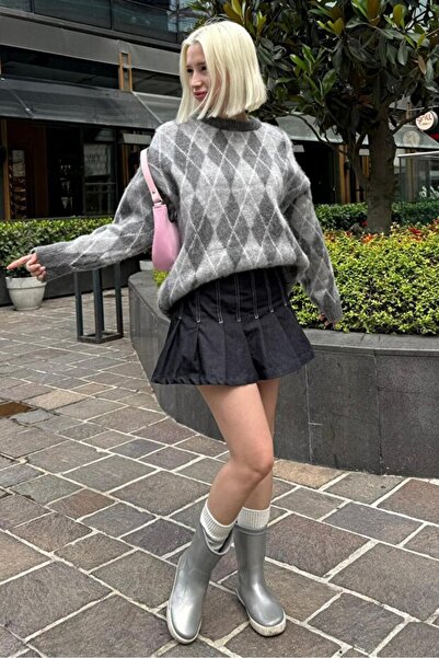 Get Crazy Women's Crew Neck Argyle Knit Sweater