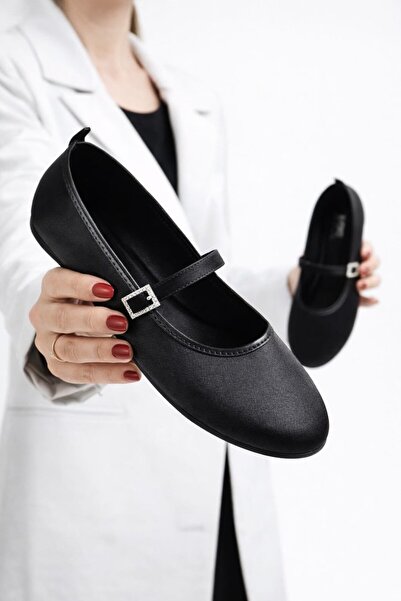 Slipcat Жіночі чорні балетки з атласу – класична та зручна модель з тонкою пр...