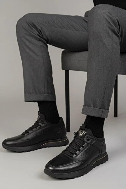 Voyager 1046 حذاء رياضي رجالي من الجلد الطبيعي بنعل مريح تشريحيًا