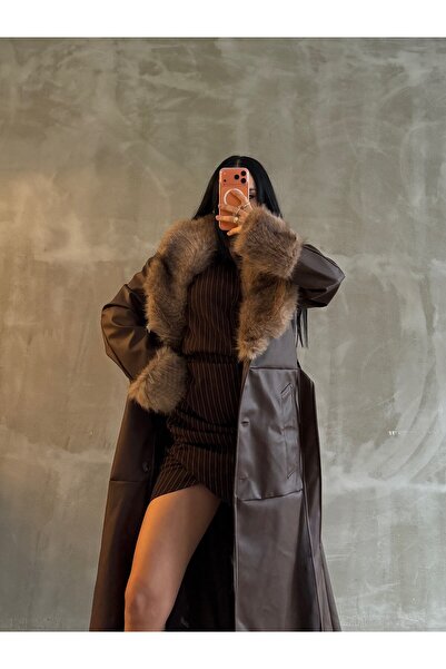 OKSOCOLLECTİON Kahverengi Kol ve Yaka Kürk Detaylı Kuşaklı Uzun Trençkot