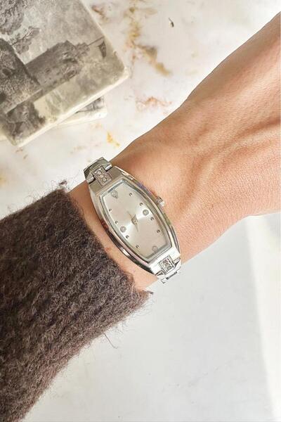OQQO Aris Silver Women's Wristwatch