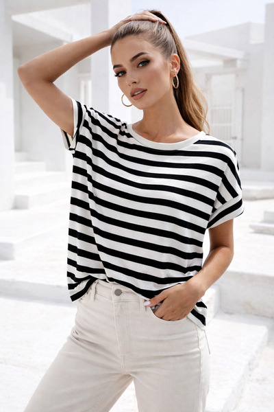 Rich تي شيرت نسائي بأكمام خفاشية مخططة باللونين الأسود والأبيض |   تي شيرت أس...