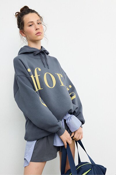 Stradivarius Baskılı kapüşonlu sweatshirt