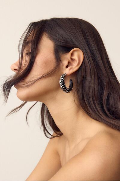 Stradivarius Çivili halka küpe