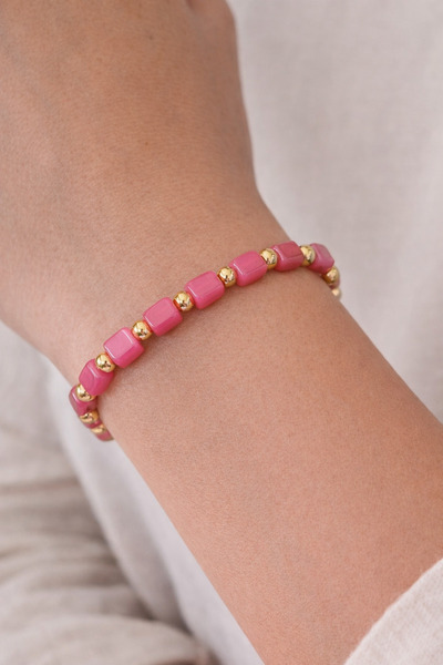 tutu tasarım alaçatı سوار بسيط مزين بخرز من الحجر الطبيعي بلون ذهبي - سوار نس...