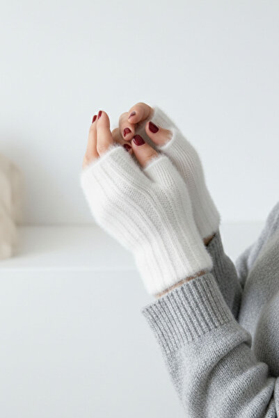 Ritagarcia Soft Textured Fingerless Winter Gloves - Plush Furry Half-Cut Model