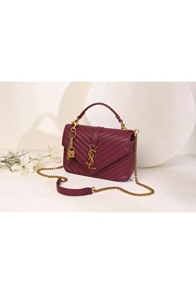 GGG Elegant and stylish women's shoulder bag with all its accessories