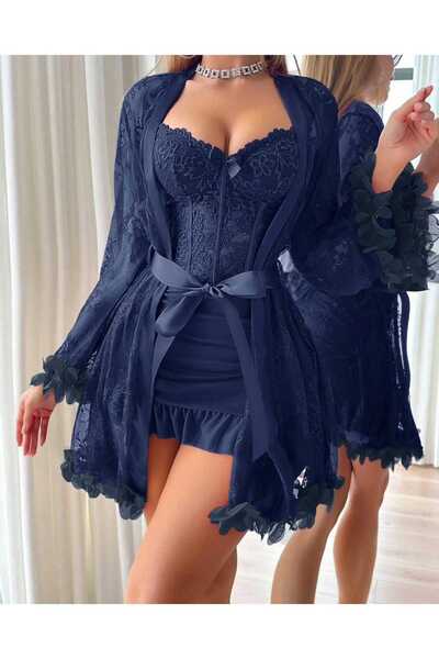 ZAHRA طقم نوم دانتيل راقٍ مع روب شفاف – نعومة، فخامة، وجاذبية