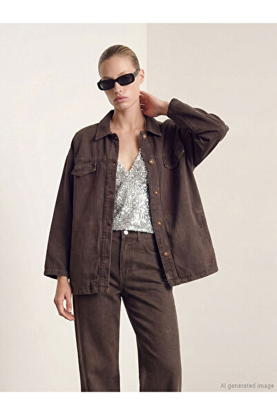 LC Waikiki سترة جينز نسائية ذات ياقة قميصية باللون البني