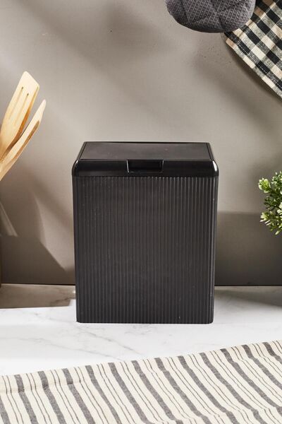 Saatistan Luna Black 4L Tezgah Üstü Kova, şık ve kullanışlı temizlik aksesuarı