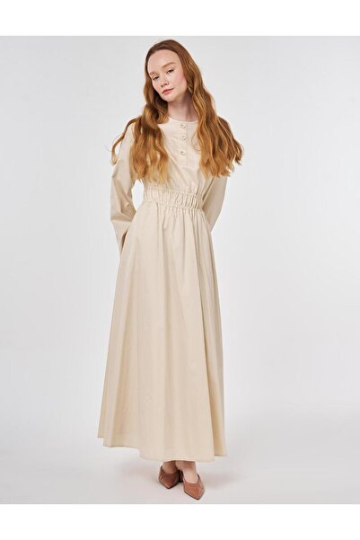 Kayra فستان ماكسي بتفاصيل عند الخصر مصنوع من القطن بنسبة 100% بلون كريمي
