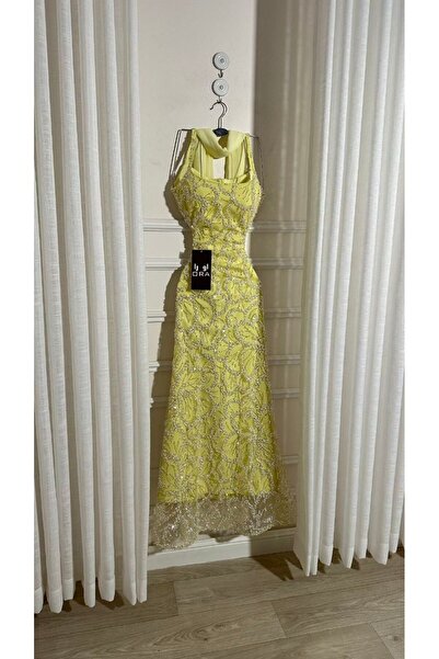 Ora Lemon-colored sequined evening dress and georgette shawl