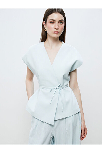 LC Waikiki Nevavm Double-Breasted Collar Linen Look Blouse with a Difference