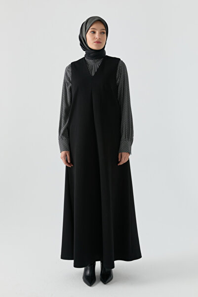 Tuğba V Yaka Detaylı Jile - Siyah