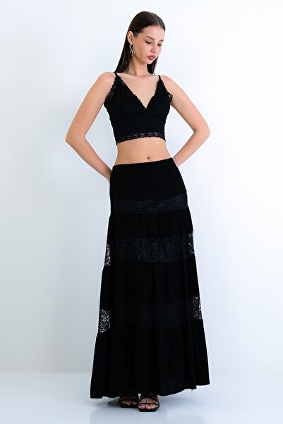 Trend Alaçatı Stili Fusta neagră de damă, cu straturi, cu volane și detalii d...