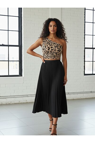 JustBS Leopard Chic Asymmetric Crop