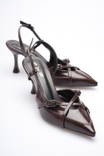 AYS SHOES حذاء بكعب مخطط مع إبزيم من زاري