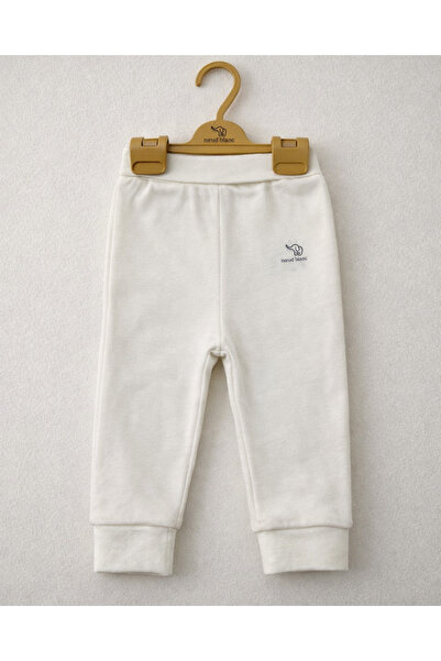 Lily and Co Pants That Can Grow with You Depending on Your Size