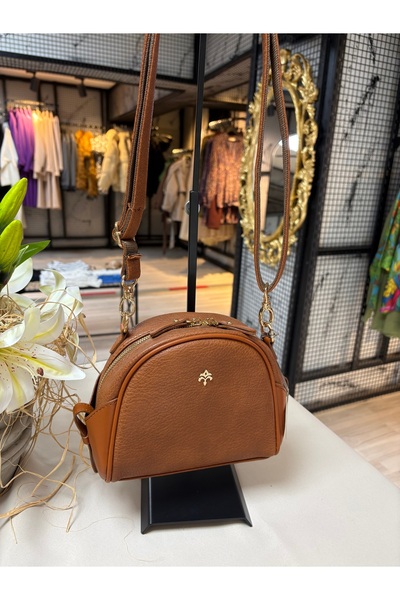 Jacquline Şık ve Kullanışlı Çapraz Çanta