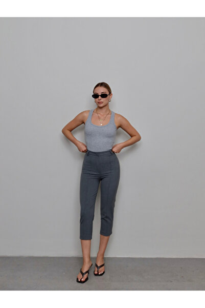 thelowely قميص داخلي