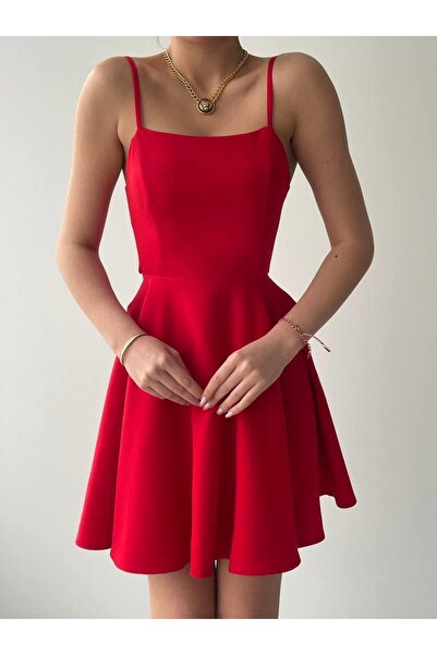 MODA DURAĞI Atlas Kumaş Ayarlanabilir Askılı Sırt Bağlama Mini Elbise KIRMIZI