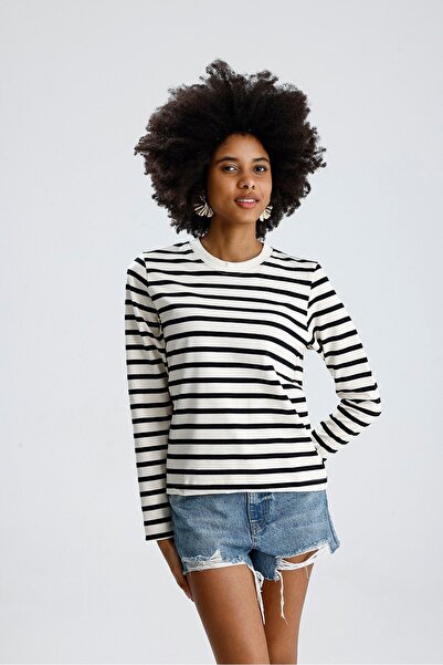 ROSE ARYA White Collar Black Striped Long Sleeve Tshirt