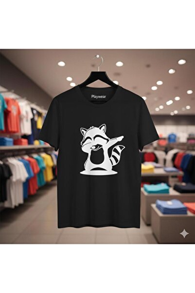 playwear تي شيرت مطبوع برقبة دائرية للجنسين من PLAY WEAR بطباعة RAKUN DAP MOV...