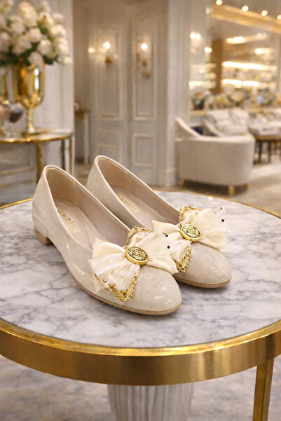 Gold Step ✨ Fiyonklu Altın Aksesuarlı Kadın Babet Ayakkabı (Siyah & Krem) – Z...