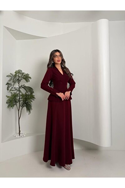 Meryl Elegant women's set: jacket and skirt in a burgundy color with a classi...