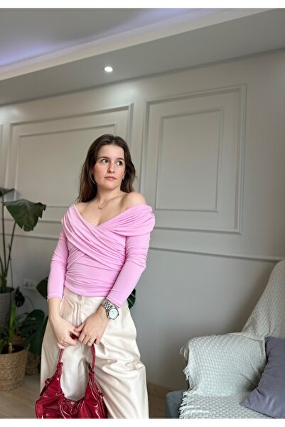LUUN Açık Pembe Madonna Yaka Bluz