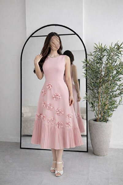 Calissa Store Pink floral midi dress