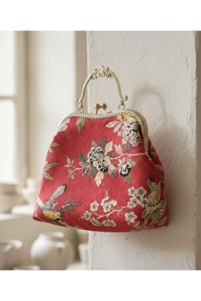 Yoncha Vintage İşlemeli Zincir Askılı Kadın El Çantası