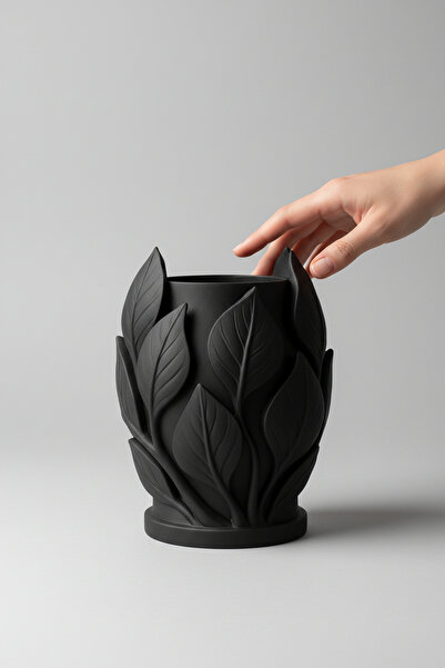 Pazarois Leaf Figured Design Vase Black