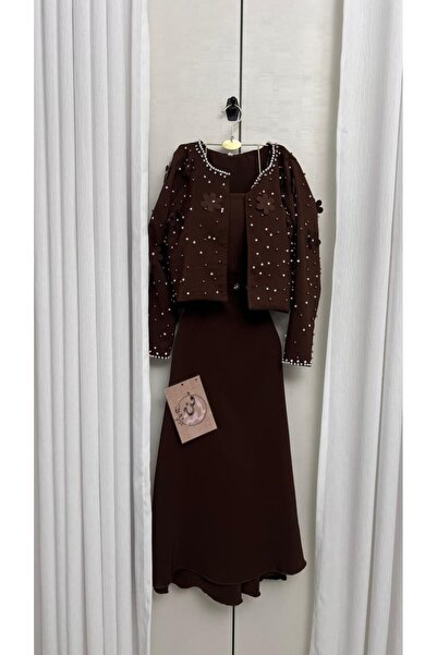 ainaqat aljawhara latin dress