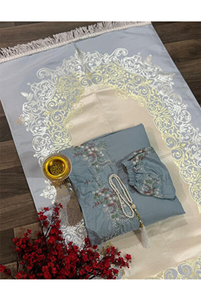 Gerenic A prayer set consisting of a prayer mat and a prayer shawl (prayer ro...