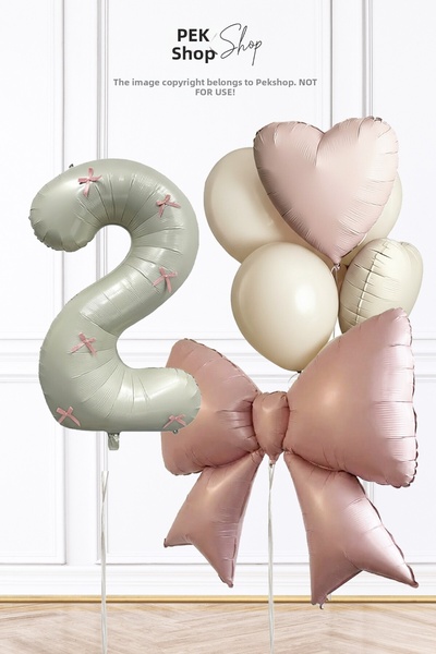 PEKSHOP مجموعة بالونات عيد الميلاد بعمر سنتين مع شريط فيونكة وردي مزخرف