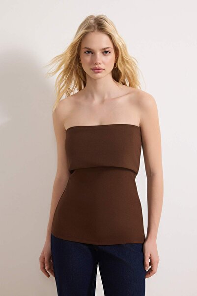 ترينديول كوليكشن بلوزة محبوكة من الكريب بدون حمالات وسحاب جانبي باللون البني ...