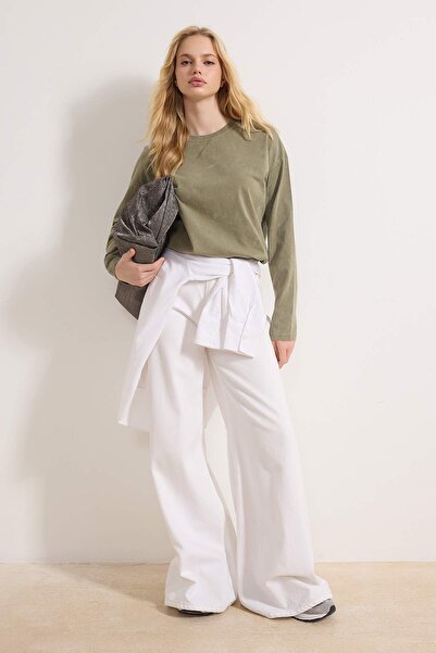 Trendyol Collection Khakifarbenes, dickes Baumwoll-T-Shirt mit Used-Effekt, e...