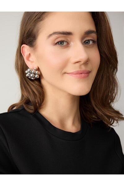 Jimmy Key Gümüş Rengi Çoklu Metal Top Detaylı Küpe