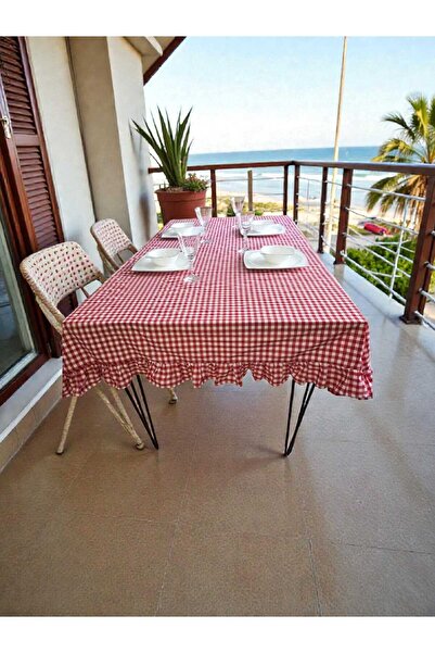 Angels' Collection مفرش طاولة منقوش بتصميم كشكش