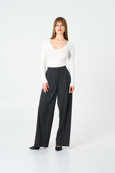 Thalure بنطلون نسائي عالي الخصر مخطط وواسع الساقين ومطوي باللون الأنثراسيت