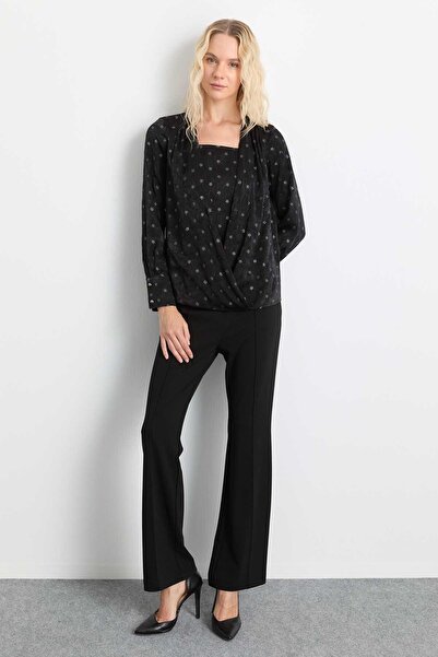 Selen Giyim Kruvaze İçi Atlet Görünümlü Simli Bluz / SİYAH