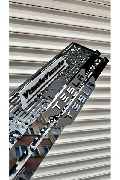 YUZDEYUZOTO LAZER KESİM PLEKSİ PLAKALIK TESLA UYUMLU 2 ADET ‘KOKU HEDİYELİ’