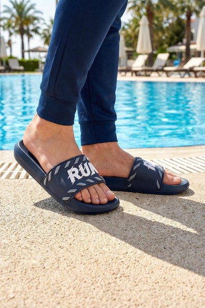 GEZER Boy's Blue (30-35) Daily Slippers 12400