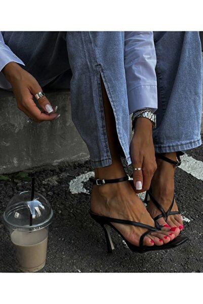 FUNDA AKIN Mi Luz Parmak Arası Bilekten Bantlı Sandalet